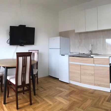 Apartman Azra Требине Екстериор снимка