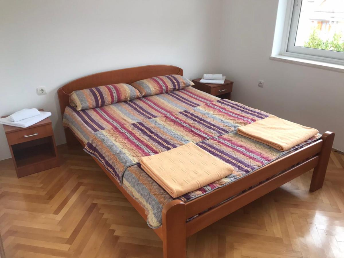 Apartman Azra Требине Екстериор снимка